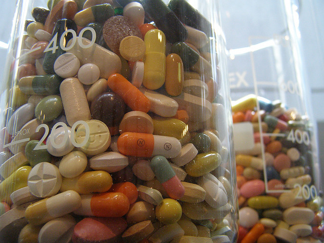 Pills (white rabbit)